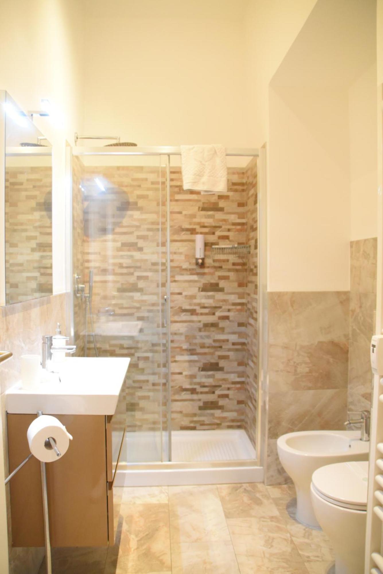 Residence Montanelli Триест Экстерьер фото