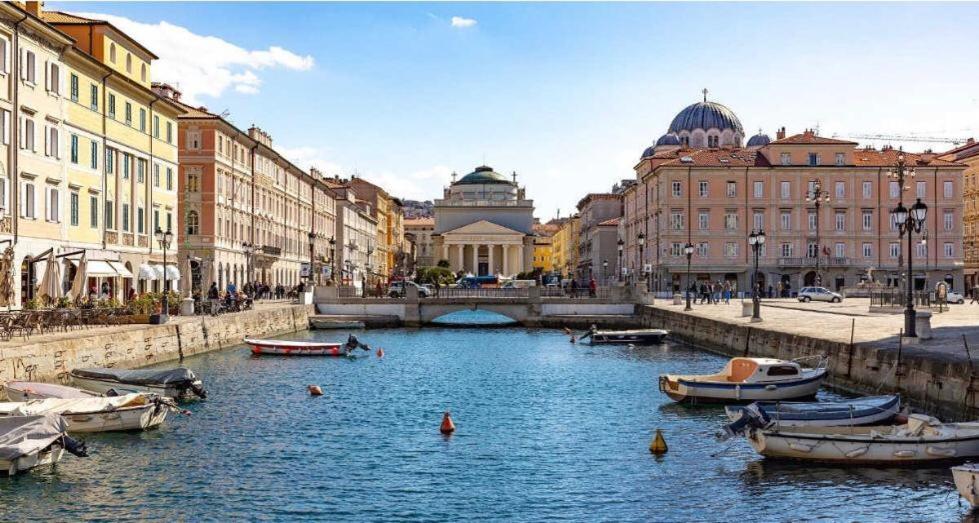 Residence Montanelli Триест Экстерьер фото